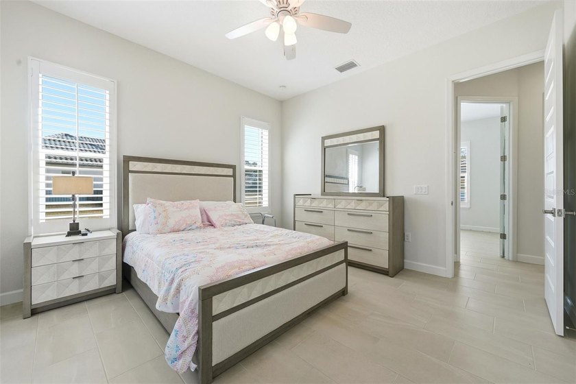 One or more photo(s) has been virtually staged. Price - photo 28
