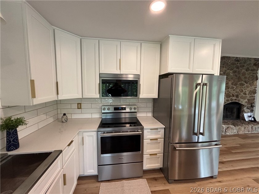 Completely remodeled in 2026, this move-in ready 3 bedroom, 2 - photo 12