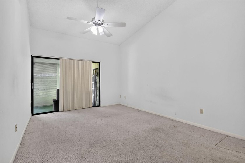 Welcome to this 2 bedroom, 2 bathroom villa located in the - photo 14