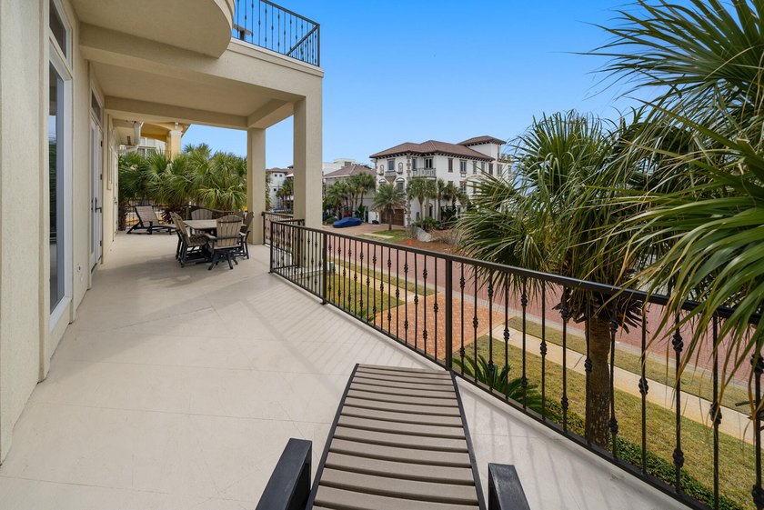 Experience luxury coastal living in the exclusive, guard-gated - photo 17