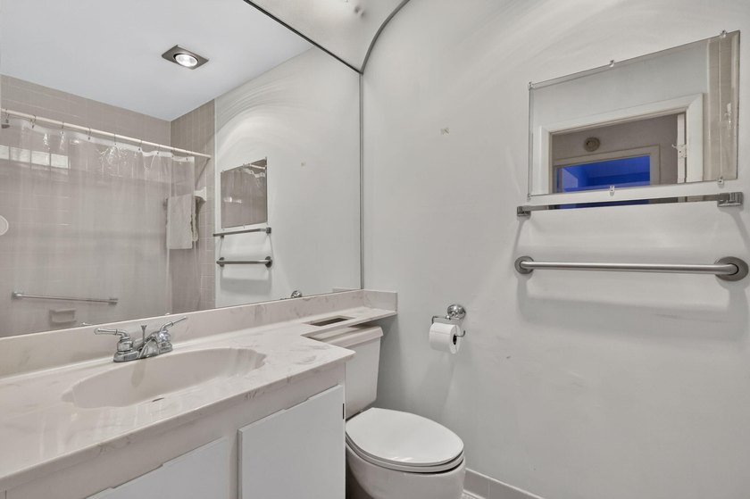 Welcome to this 2 bedroom, 2 bathroom villa located in the - photo 19