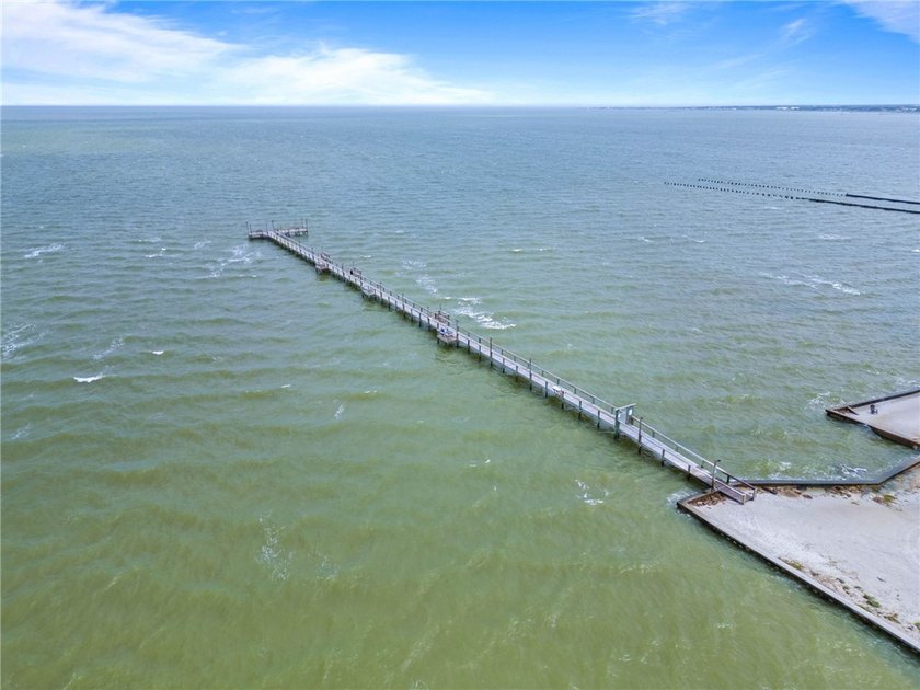 Welcome to coastal living at its finest! This beautifully - photo 26