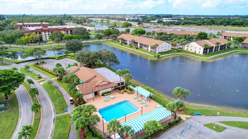 Welcome to this 2 bedroom, 2 bathroom villa located in the - photo 27