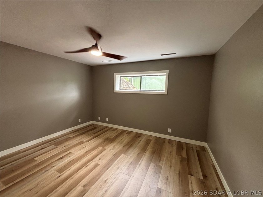 Completely remodeled in 2026, this move-in ready 3 bedroom, 2 - photo 33