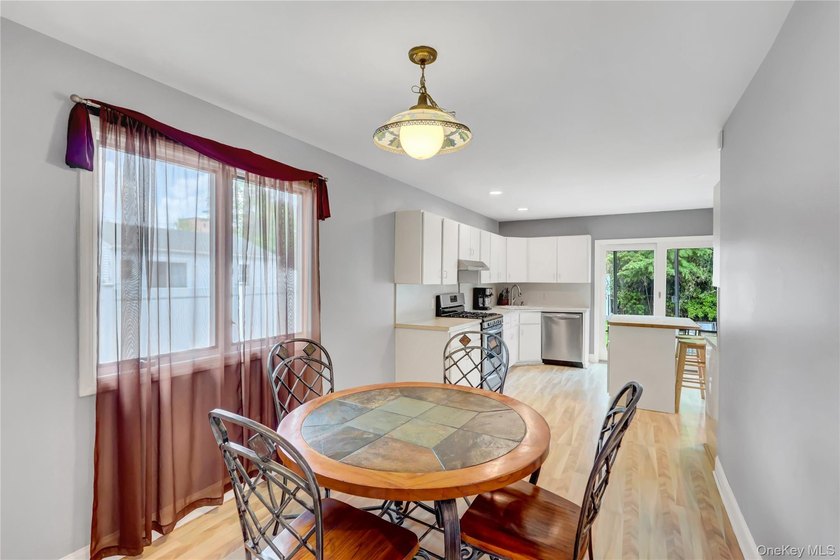 Immaculate and beautifully maintained 3-bedroom, 2-bath home - photo 12