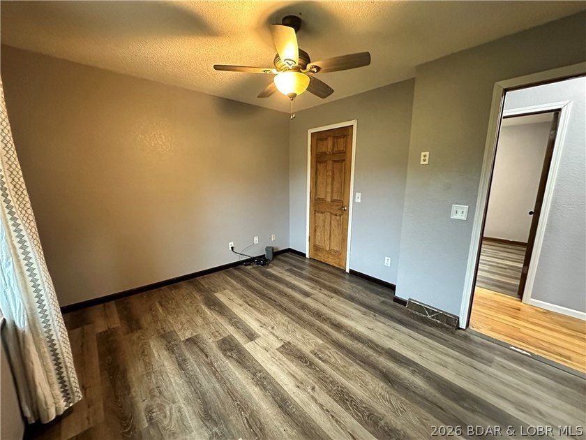 4-bed, 2-bath home in Warsaw featuring an open floor plan - photo 14