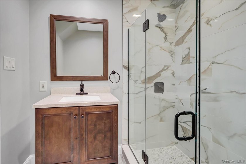 Immaculate and beautifully maintained 3-bedroom, 2-bath home - photo 17