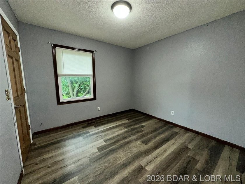 4-bed, 2-bath home in Warsaw featuring an open floor plan - photo 18