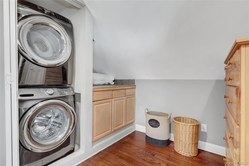 Immaculate and beautifully maintained 3-bedroom, 2-bath home - photo 19