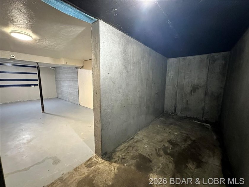 4-bed, 2-bath home in Warsaw featuring an open floor plan - photo 27