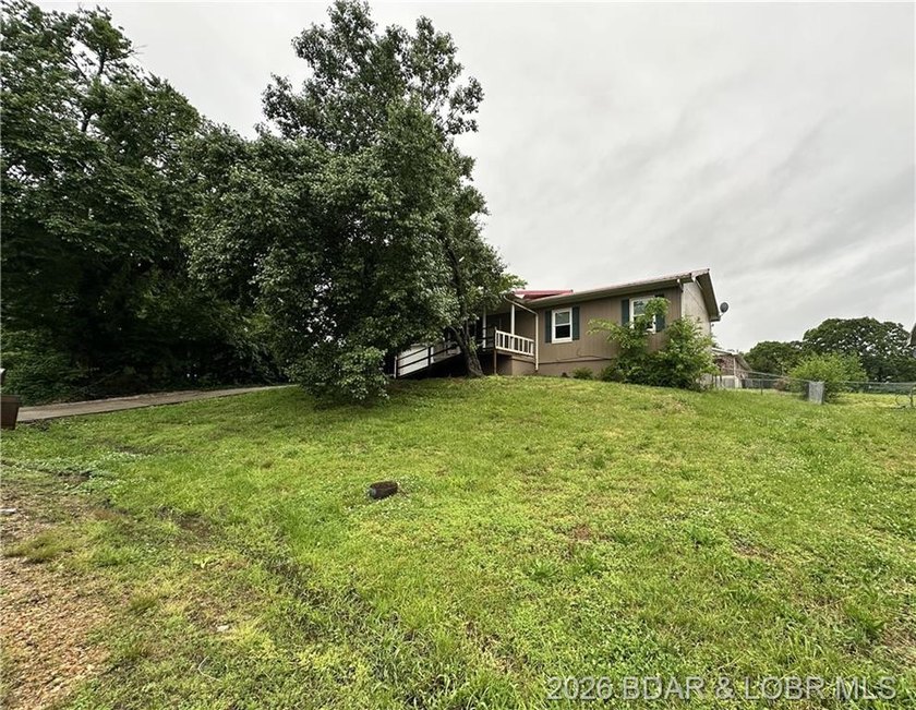 4-bed, 2-bath home in Warsaw featuring an open floor plan - photo 31