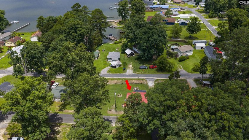 LAKE MURRAY LIVING WITHOUT THE LAKEFRONT PRICE! Welcome to this - photo 11