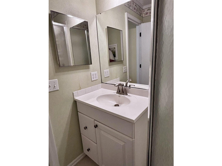 This is the condo that you've been waiting for! Beautifully - photo 21