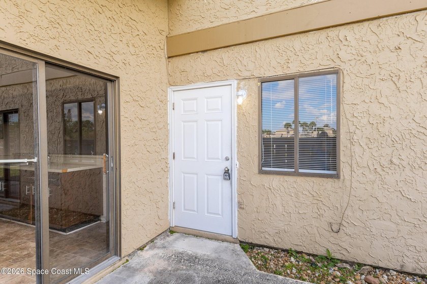 Opportunity awaits in this spacious 3-bed, 2-bath end-unit - photo 5