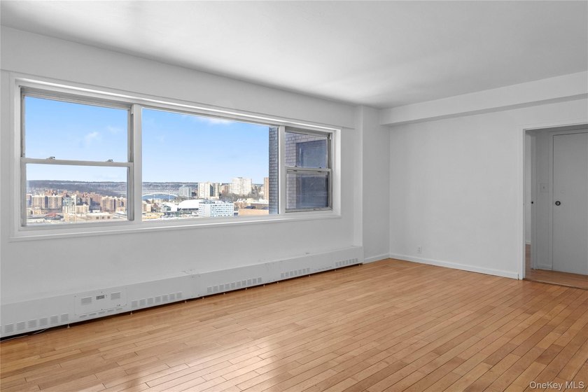 Your home awaits you at Fordham Hill Oval! This renovated, well - photo 13