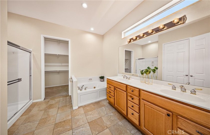 Welcome to this beautifully maintained single-story home located - photo 19