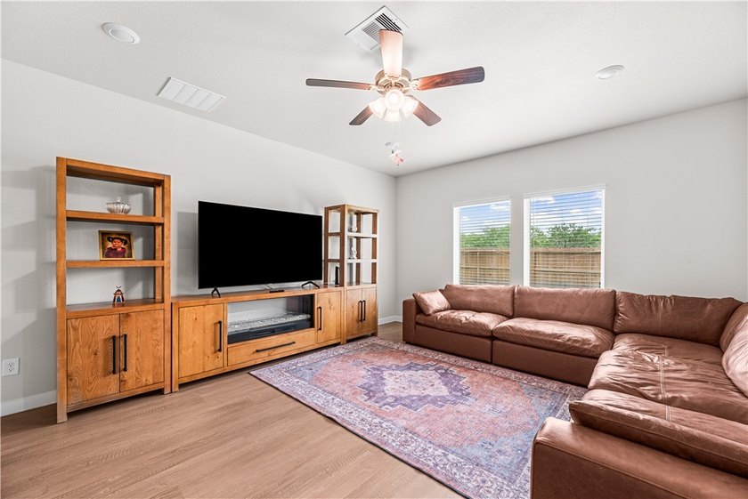 Welcome to 3418 Tanzanite Drive, a nearly new 2025 D.R. Horton - photo 5