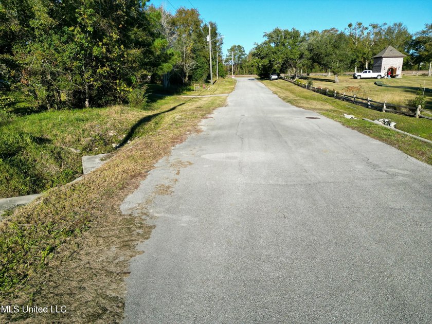Desirable Lot Near the Beautiful Beaches of Waveland! Oversized - photo 11