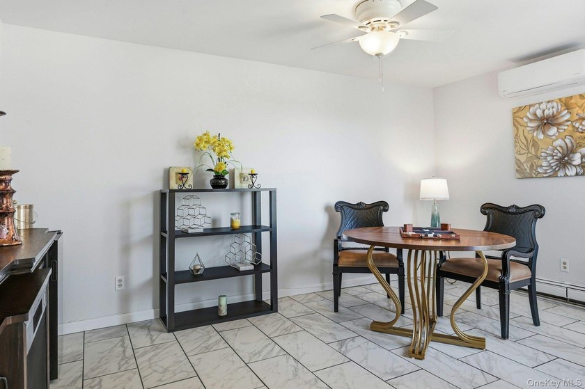 From the moment you arrive, the home's timeless Colonial design - photo 18