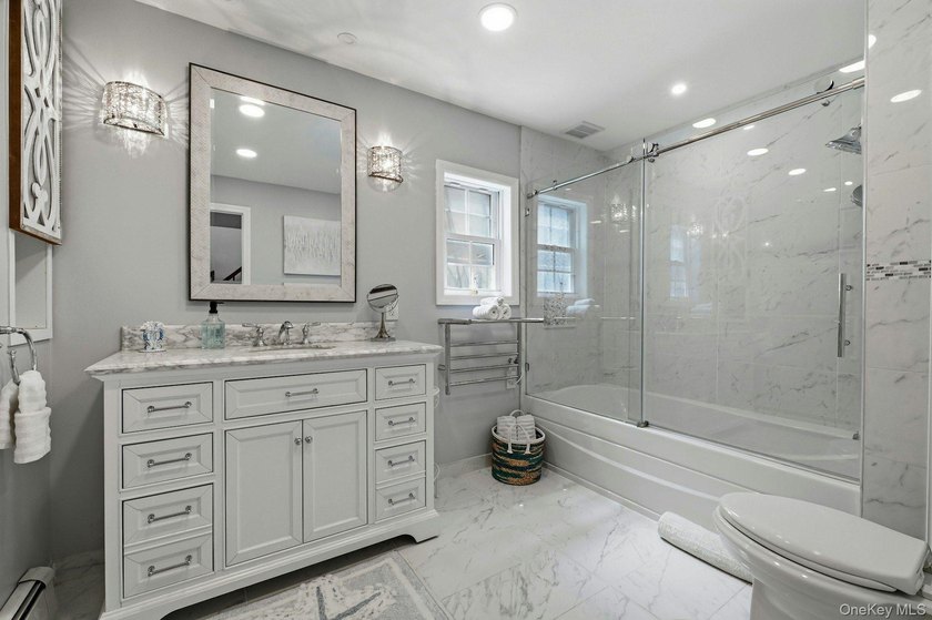 From the moment you arrive, the home's timeless Colonial design - photo 20