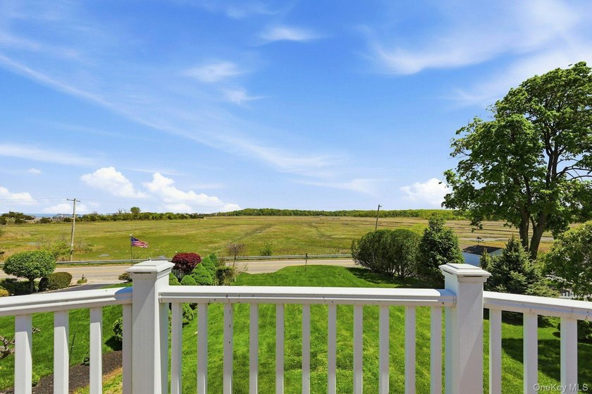 From the moment you arrive, the home's timeless Colonial design - photo 32