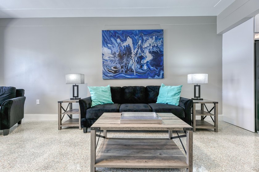 Thriving  Multi Family Compound in Wilton Manors. The portfolio - photo 19