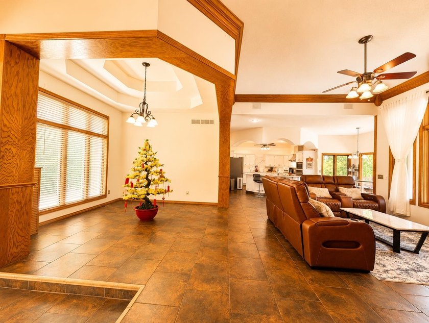 Tallgrass subdivision! Living within a 5-minute walk of a golf - photo 5