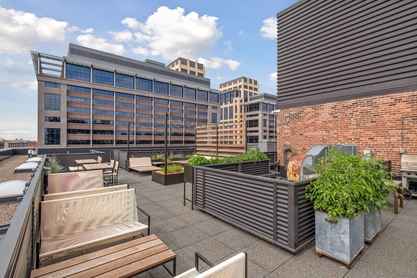 Welcome to this stunning one bedroom + den condo at the historic - photo 32