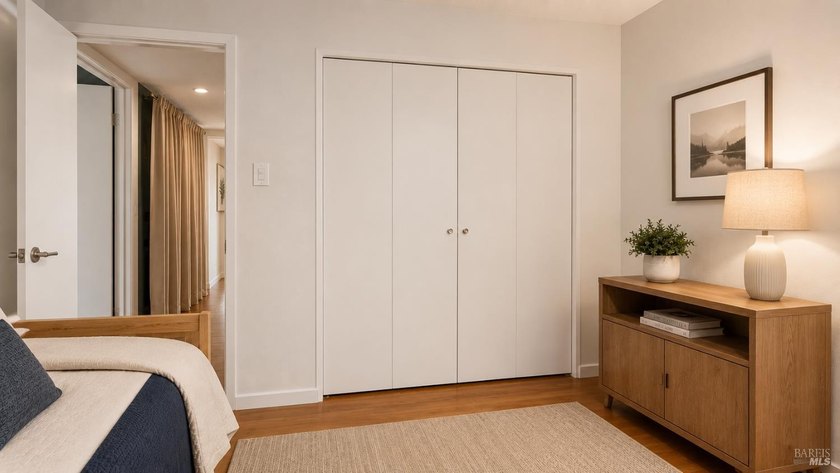 Spacious 3 bedroom, 2.5 bathroom split-level condo offering 1 - photo 17