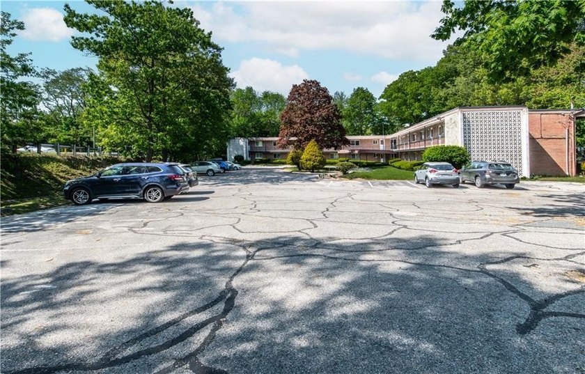 Seller Relocation for work! Fantastic opportunity to own a - photo 18