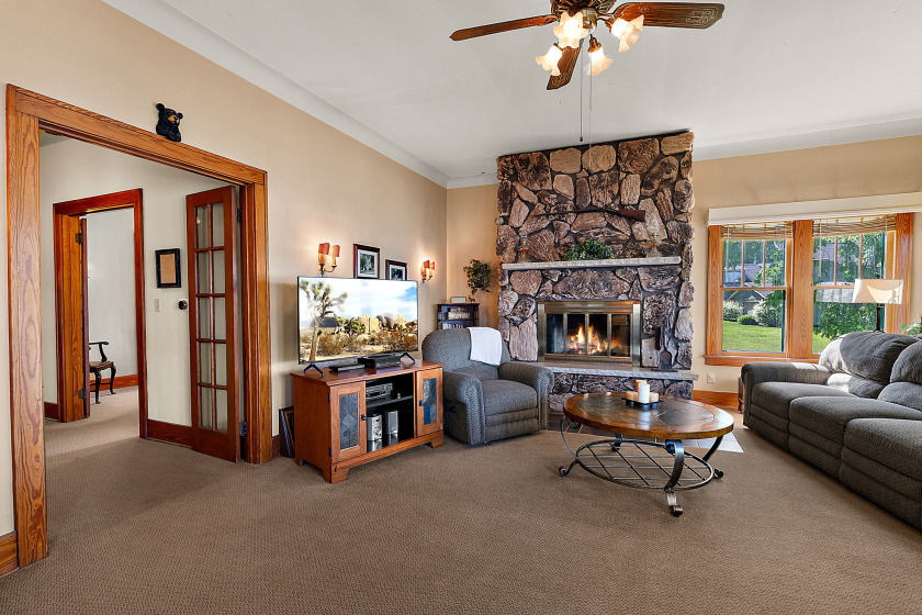 Fireplace for added comfort - photo 6