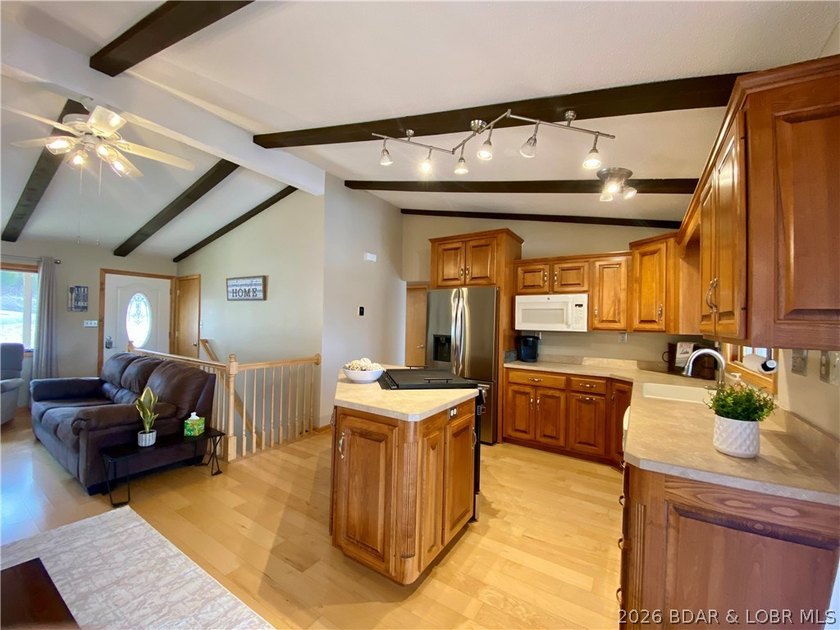 Big price improvement on this turn-key Osage Beach lakefront - photo 15
