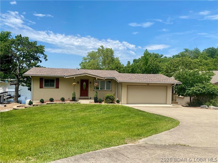 Big price improvement on this turn-key Osage Beach lakefront - photo 17
