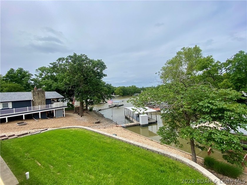 Big price improvement on this turn-key Osage Beach lakefront - photo 18