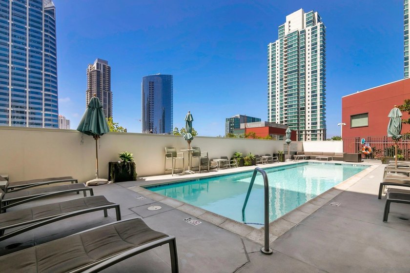 New York loft style meets the San Diego waterfront. Welcome to - photo 31
