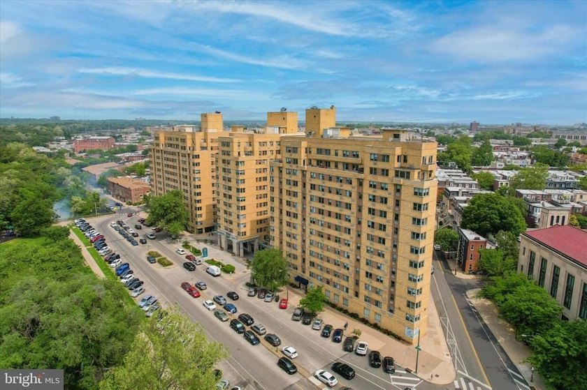 DEEDED GARAGE PARKING IS AVAILABLE FOR AN ADDITIONAL $50,000 - photo 27