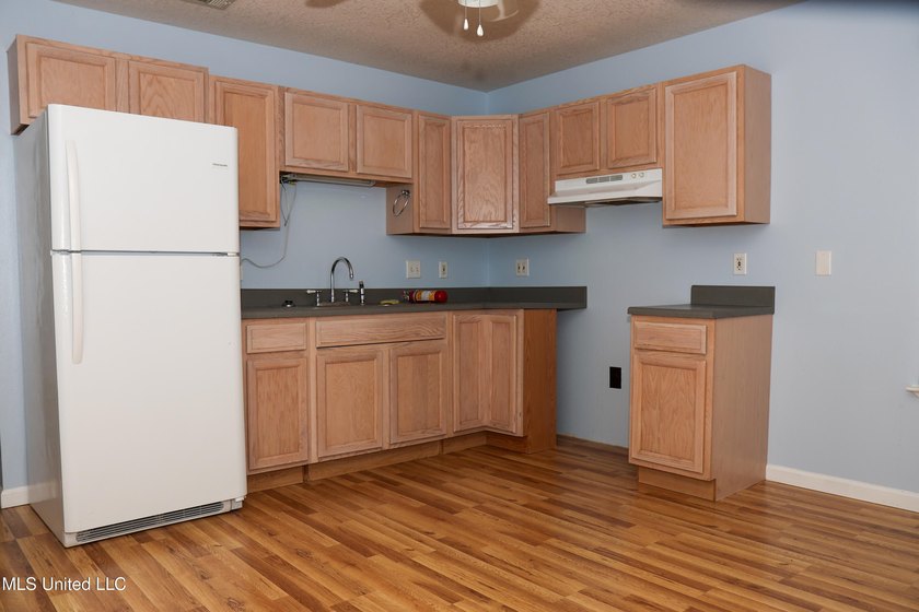 PRIME COMMERCIAL PROPERTY IN A FANTASTIC LOCATION! This - photo 31