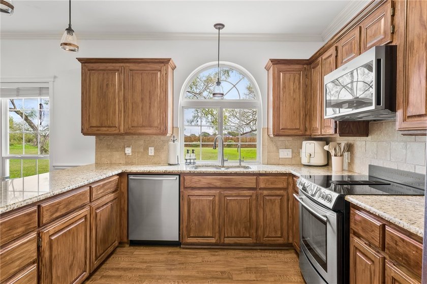 NEW PRICE ALERT!!! Looking for that rare unicorn property? - photo 12
