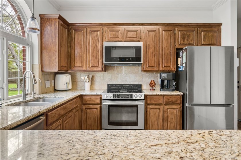 NEW PRICE ALERT!!! Looking for that rare unicorn property? - photo 13