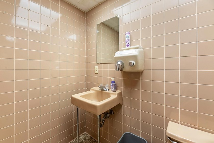 Prime investment opportunity in the heart of historic downtown - photo 24