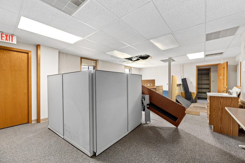 Prime investment opportunity in the heart of historic downtown - photo 31
