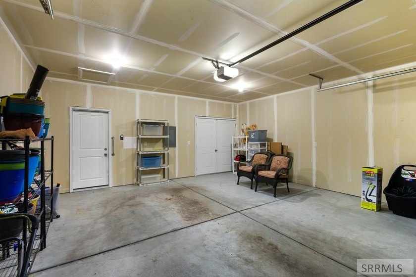 Enjoy the ease of low-maintenance living without sacrificing - photo 31