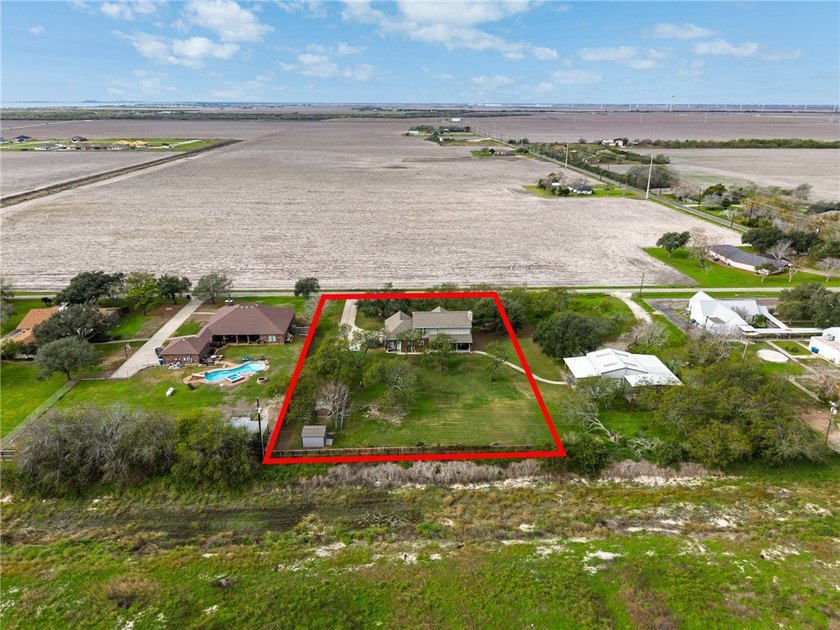 NEW PRICE ALERT!!! Looking for that rare unicorn property? - photo 33