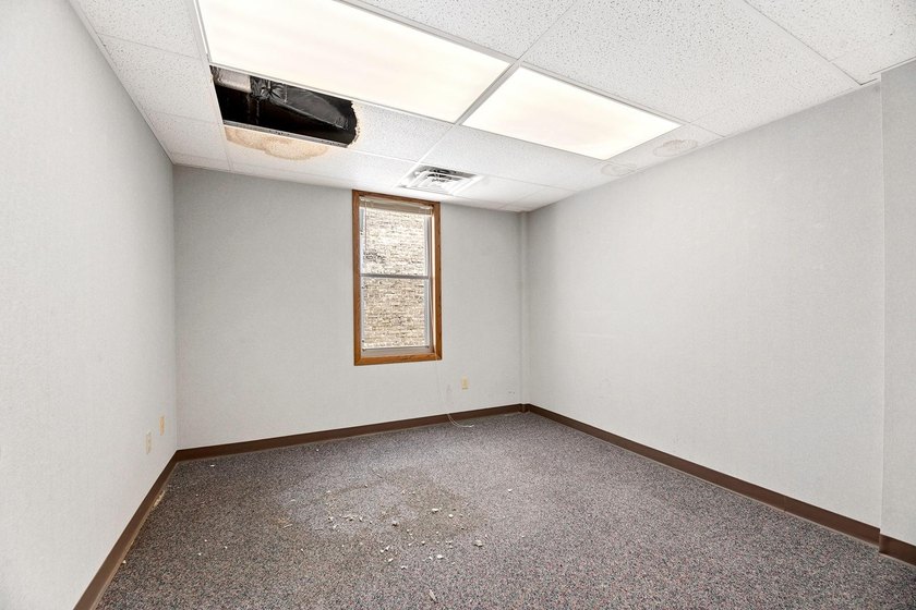 Prime investment opportunity in the heart of historic downtown - photo 33