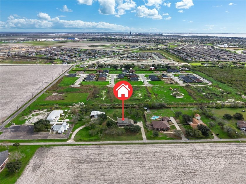 NEW PRICE ALERT!!! Looking for that rare unicorn property? - photo 35