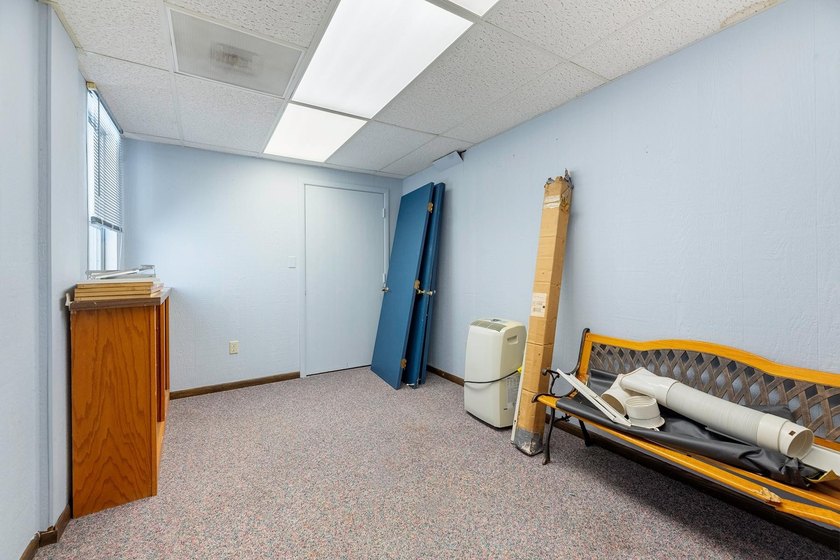 Prime investment opportunity in the heart of historic downtown - photo 37