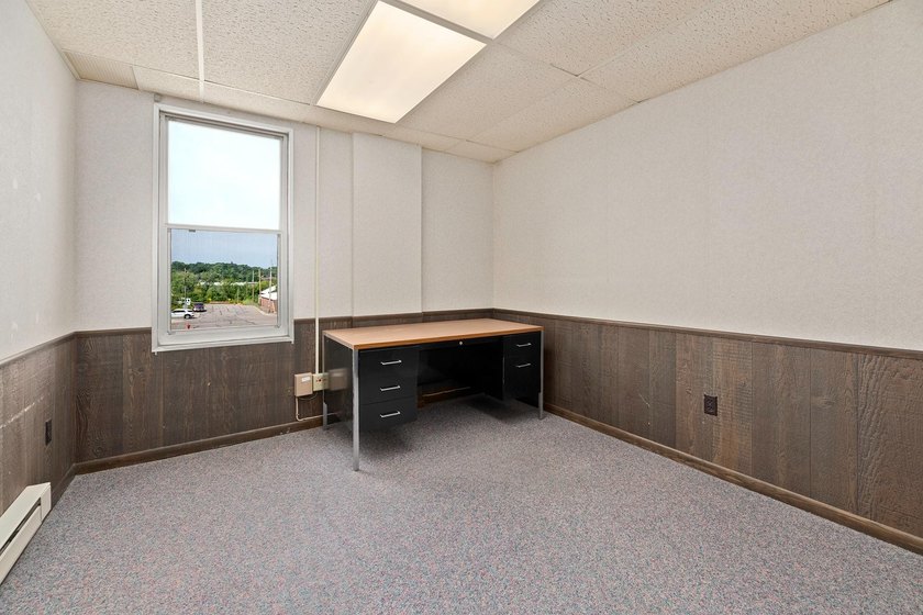 Prime investment opportunity in the heart of historic downtown - photo 38