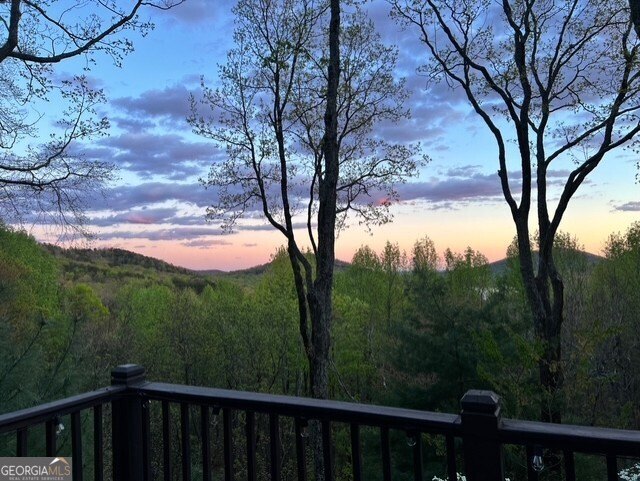 Welcome to your mountain sanctuary in the prestigious community - photo 3