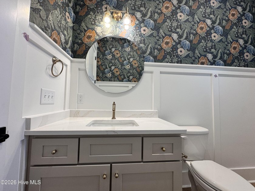 Stunning 4,052 Sf 2-story home with exceptional features inside - photo 14