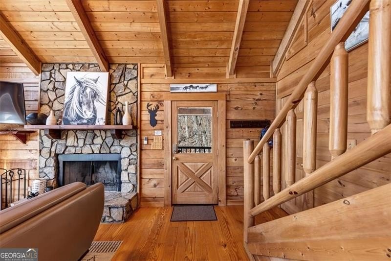 Welcome to your mountain sanctuary in the prestigious community - photo 8